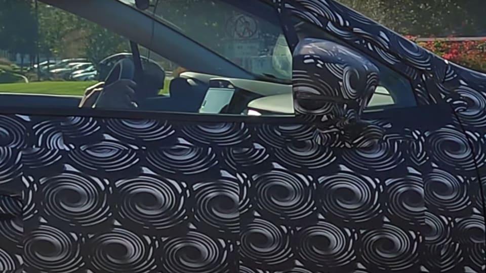 全新一代斯巴魯XV車型的路試諜照 可能會搭載1.5T渦輪增壓發動機