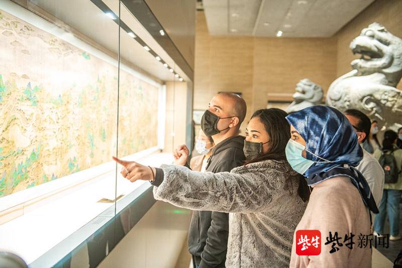 搭建国际化表达“立交桥” 36名留学生在“生态扬州”感知中国