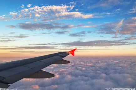 东方航空发布10月运营数据公告 客运运力投入同比下降9.02%