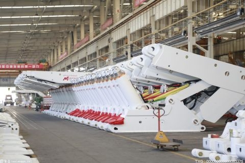 新一代超大型绿色环保货物滚装船已在扬州市正式开始建造