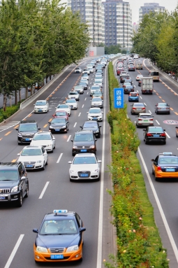 为落实公交优先战略 北京市公交专用车道通行措施将进行优化调整